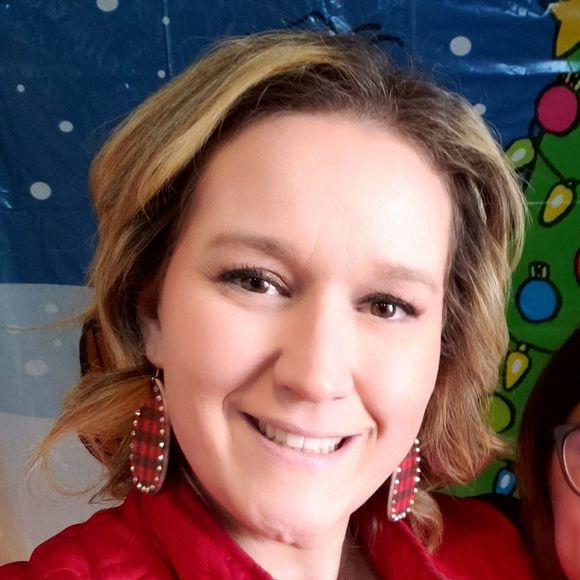 Meet your Posher, Amanda - Picture 1 of 1